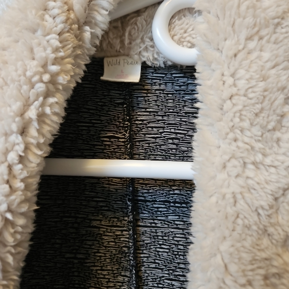 Wild Pearl Black Tan Open Front Sherpa Cardigan Sweater Size Large - Picture 3 of 6